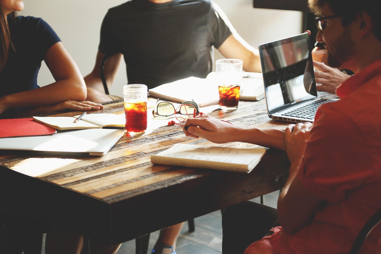 Organiser un événement d&rsquo;entreprise : check-list essentielle